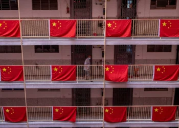 China pede a Reino Unido e União Europeia que mantenham o comércio diante de tarifas