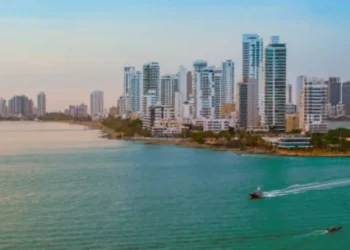 ¿Cuál es la playa más fea para Semana Santa en Colombia, según la IA?