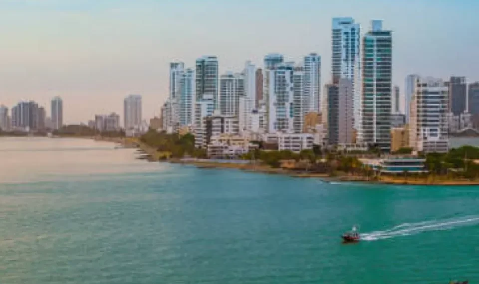 ¿Cuál es la playa más fea para Semana Santa en Colombia, según la IA?