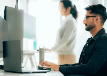 ¿Cuánto gana en Colombia un Ingeniero de Sistemas?