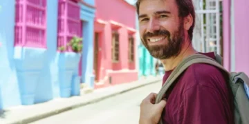 Esta es la zona en Colombia donde viven los hombres más atractivos, según la IA