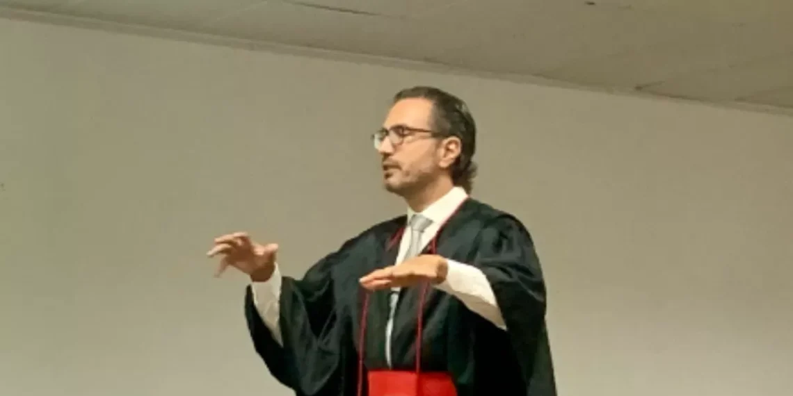 Homem é condenado a 30 anos por matar ex-companheira a tiros em SC