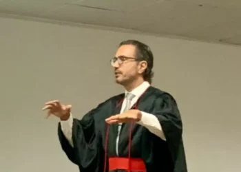 Homem é condenado a 30 anos por matar ex-companheira a tiros em SC