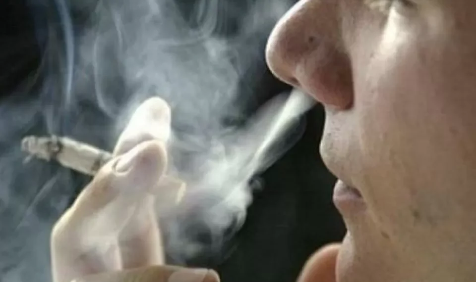 Piénselo dos veces: ¿hay alguna manera con la que fumar tabaco sea seguro?