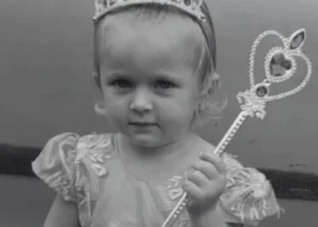 Menina de 2 anos morre após ser atropelada por trator em SC