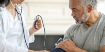 ¿Cuál es la presión arterial alta y la baja? Cifras que deben alertarlo y las que no