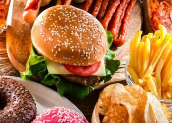 No solo es lo que come: el error que estaría cometiendo al momento de alimentarse