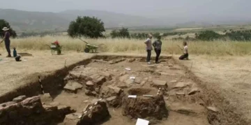 Ruínas de cidade ancestral ligada a Alexandre, o Grande, são encontradas