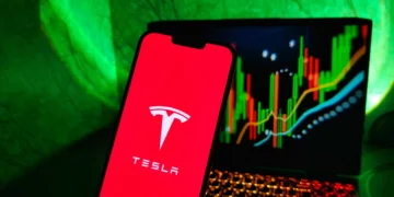 Efeito Trump? Tesla vê lucro “tombar” no primeiro trimestre