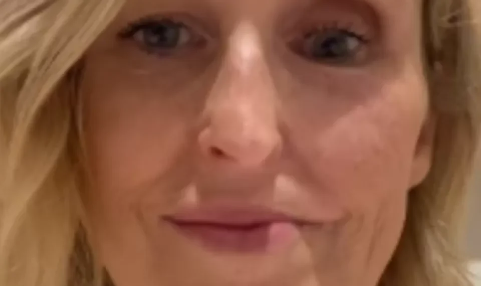 Médicos reconstruyen con partes de pierna y pie el paladar de mujer con cáncer de boca