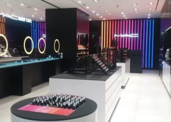 MAC Cosmetics lanza tres innovaciones para redefinir el maquillaje de labios y rostro