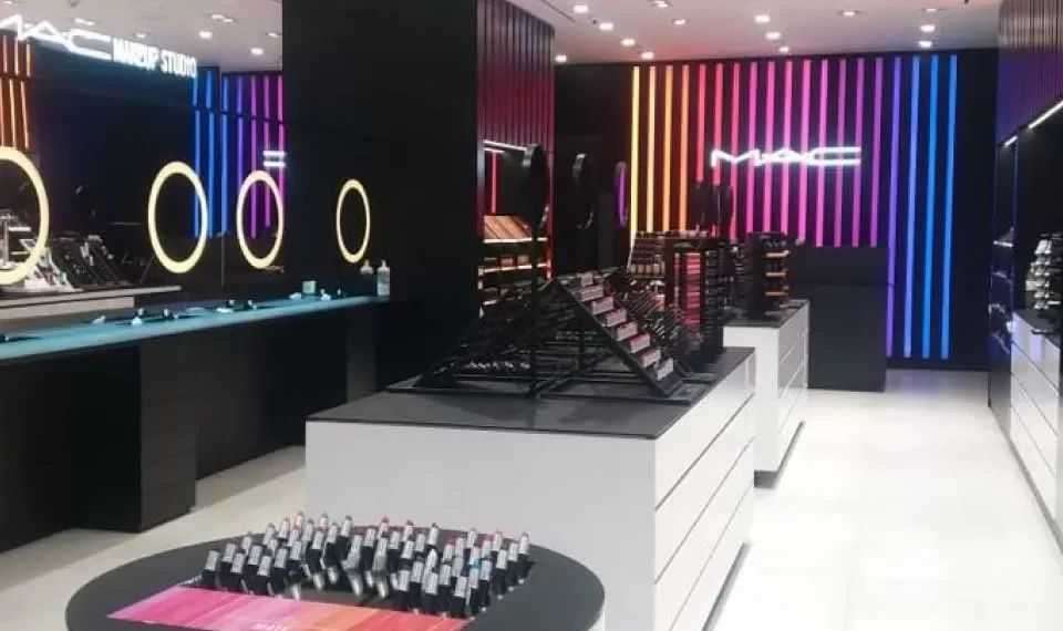 MAC Cosmetics lanza tres innovaciones para redefinir el maquillaje de labios y rostro