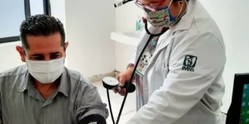 ¿Cuáles son las causas de la hipertensión, según expertos en salud?