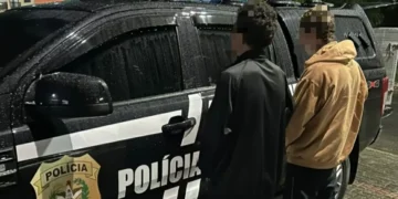 Dupla é presa por suspeita de envolvimento em série de assaltos em Ilhota