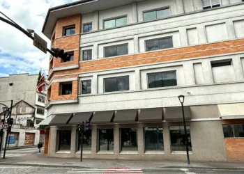 Câmara aprova lei contra inauguração de obra inacabada e facilita tributos via Pix em Blumenau