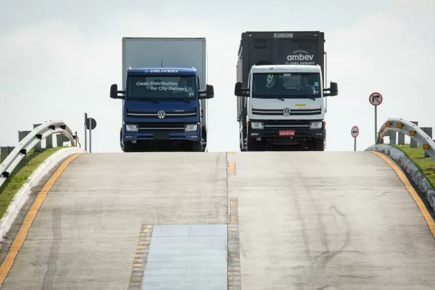 Queda nos serviços em comparação trimestral pode ser indício de desaceleração