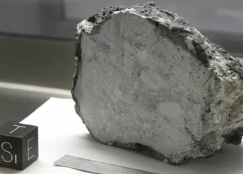 Cientistas podem ter resolvido o mistério das rochas lunares magnéticas