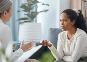 ¿Puedo usar ChatGPT como psicólogo? Lo que los expertos opinan al respecto