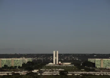 Governo avalia mudar leis para reduzir fluxo de precatórios de servidor e Previdência