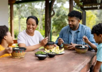 Tome nota: estos son los beneficios que tiene comer en familia
