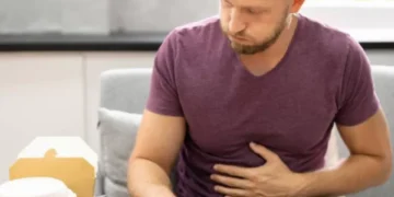 ¿Dolor de estómago? La diferencia entre una ‘gripe estomacal’ y una intoxicación