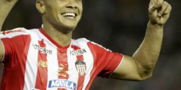 ¿Teófilo, presidente? La curiosa declaración del futbolista tras ser condecorado