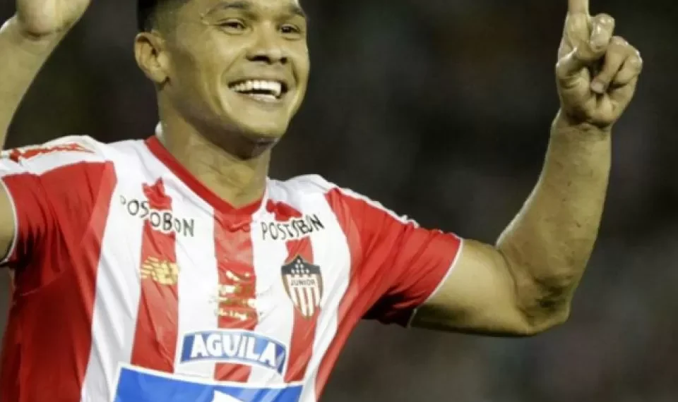 ¿Teófilo, presidente? La curiosa declaración del futbolista tras ser condecorado