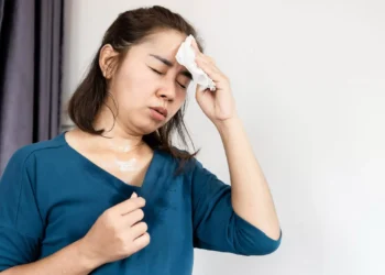 O que é a perimenopausa e como afeta as mulheres?