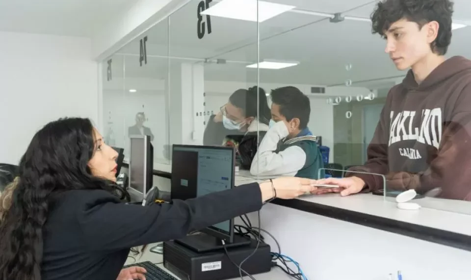 Pasaporte colombiano: ¿cuánto tiempo pueden demorar en entregárselo?