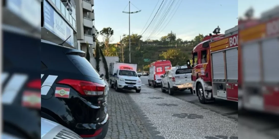 Padrasto mata enteado a facadas após briga por bicicleta em Brusque 