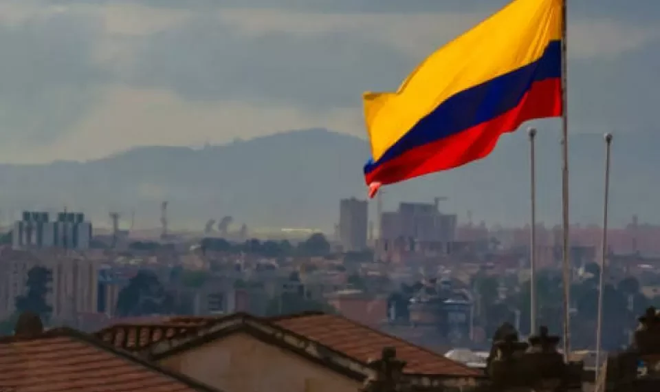 ¿Cuál es la ciudad más importante de Colombia, según la IA?