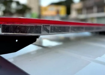 Mulher é vítima de feminicídio em Joinville e filha de 3 anos pede ajuda em comércio