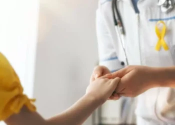 Síndrome de manos, pies y boca: ¿cuál es el tratamiento, según expertos?