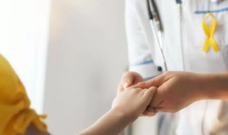 Síndrome de manos, pies y boca: ¿cuál es el tratamiento, según expertos?