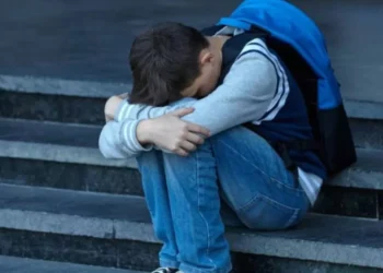 Las razones por las que una generación de hombres jóvenes está en crisis