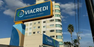 Viacredi lidera cooperativismo financeiro no Brasil ao ultrapassar 1 milhão de cooperados