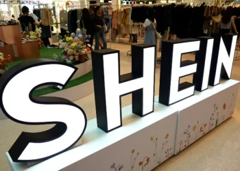 EUA cortam “taxa da blusinha” sobre a China para 54% em meio à trégua comercial