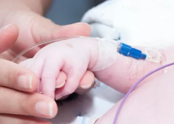 No Dia das Mães, MPSC garante transferência de emergência de bebê em estado grave
