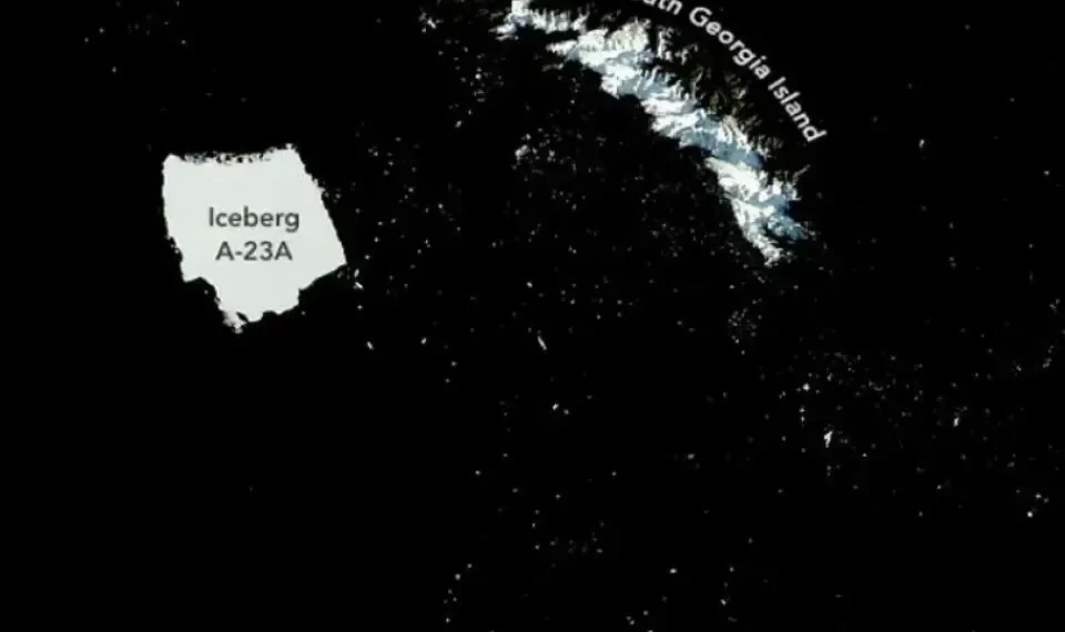 El iceberg más grande del mundo lleva dos meses atascado y comienza a desintegrarse