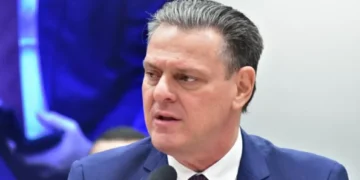 Exportações de carne de frango do Brasil para UE estão suspensas, informa Fávaro