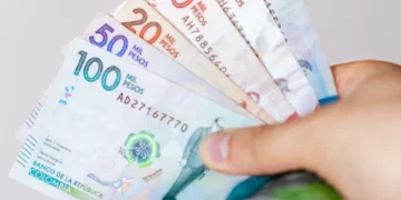 ¿Cuál es el sueldo que se necesita en Colombia para ‘sin estrés’, según la IA?