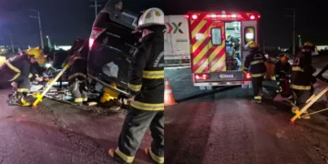 Homem fica preso em veículo após capotamento na BR-470 em Indaial