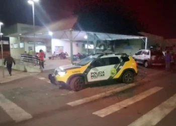 Mulher é resgatada de cárcere privado após denúncia em UPA no Paraná; companheiro é preso