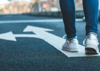 Este es el tiempo definitivo en el que debe caminar 1 kilómetro para bajar de peso