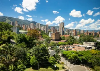 Este es el pueblo cerca de Medellín en el que podrías vivir más feliz solo o en familia