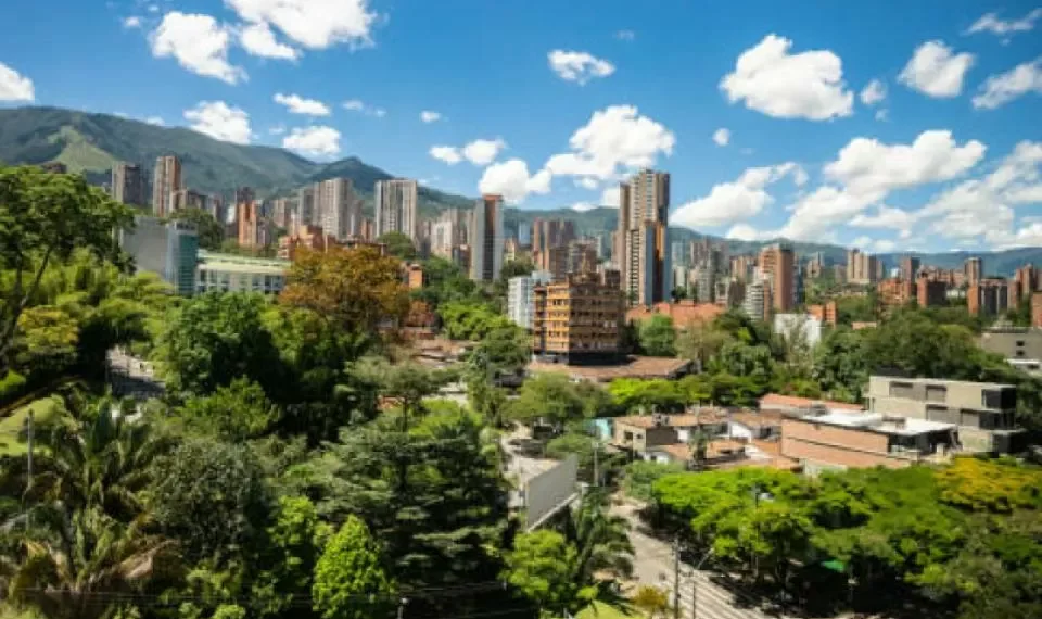 Este es el pueblo cerca de Medellín en el que podrías vivir más feliz solo o en familia