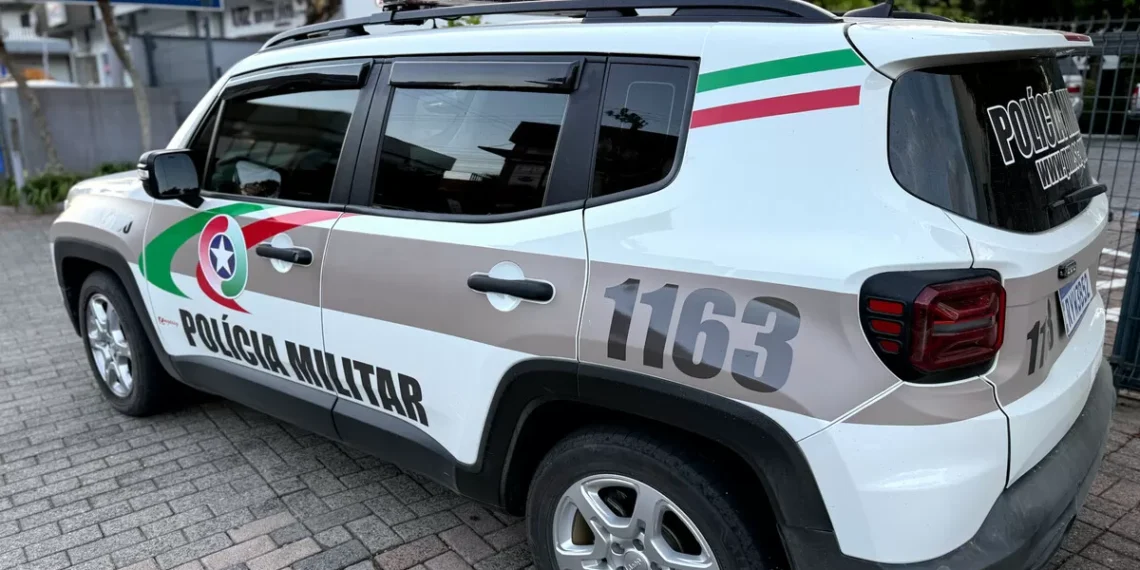 Homem ameaça irmão com arma de fogo em Blumenau