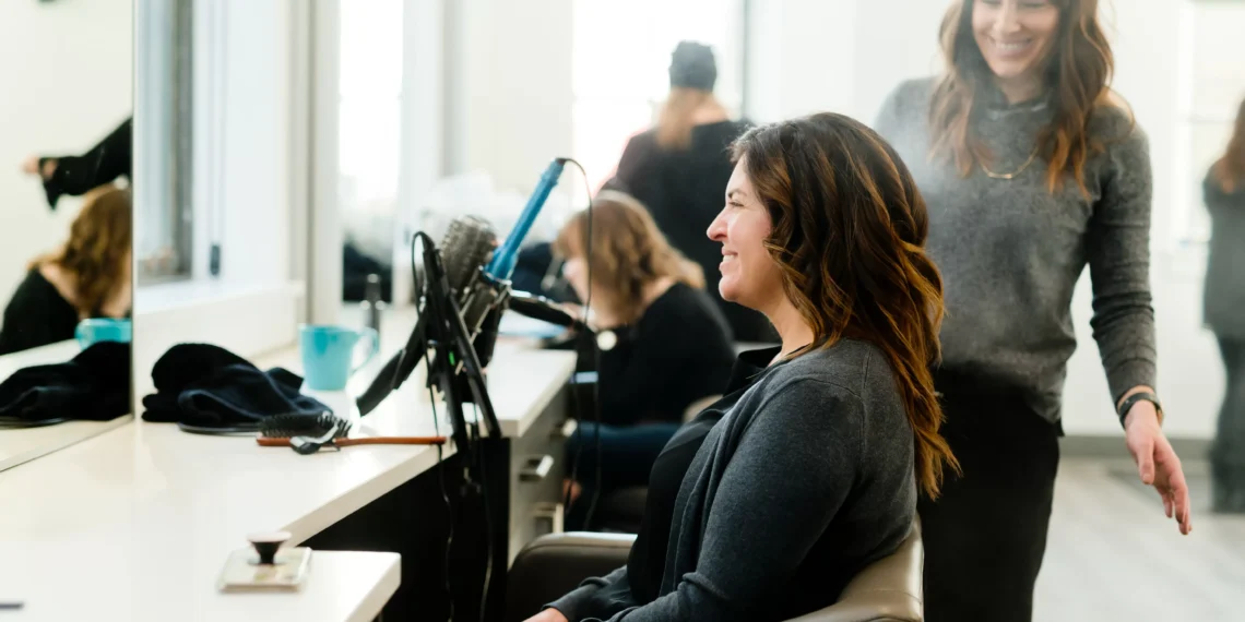 Setor de serviços do Brasil tem segundo mês seguido de contração em maio, mostra PMI