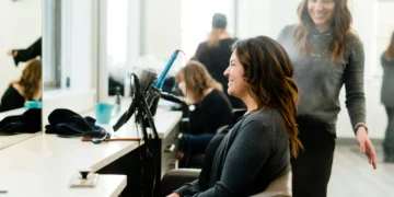 Setor de serviços do Brasil tem segundo mês seguido de contração em maio, mostra PMI