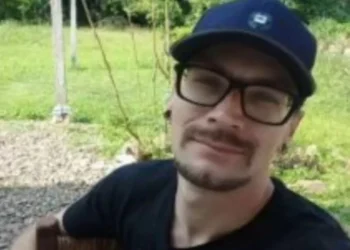 Homem de 33 anos morre após levar bolada no abdômen durante partida de futebol em SC